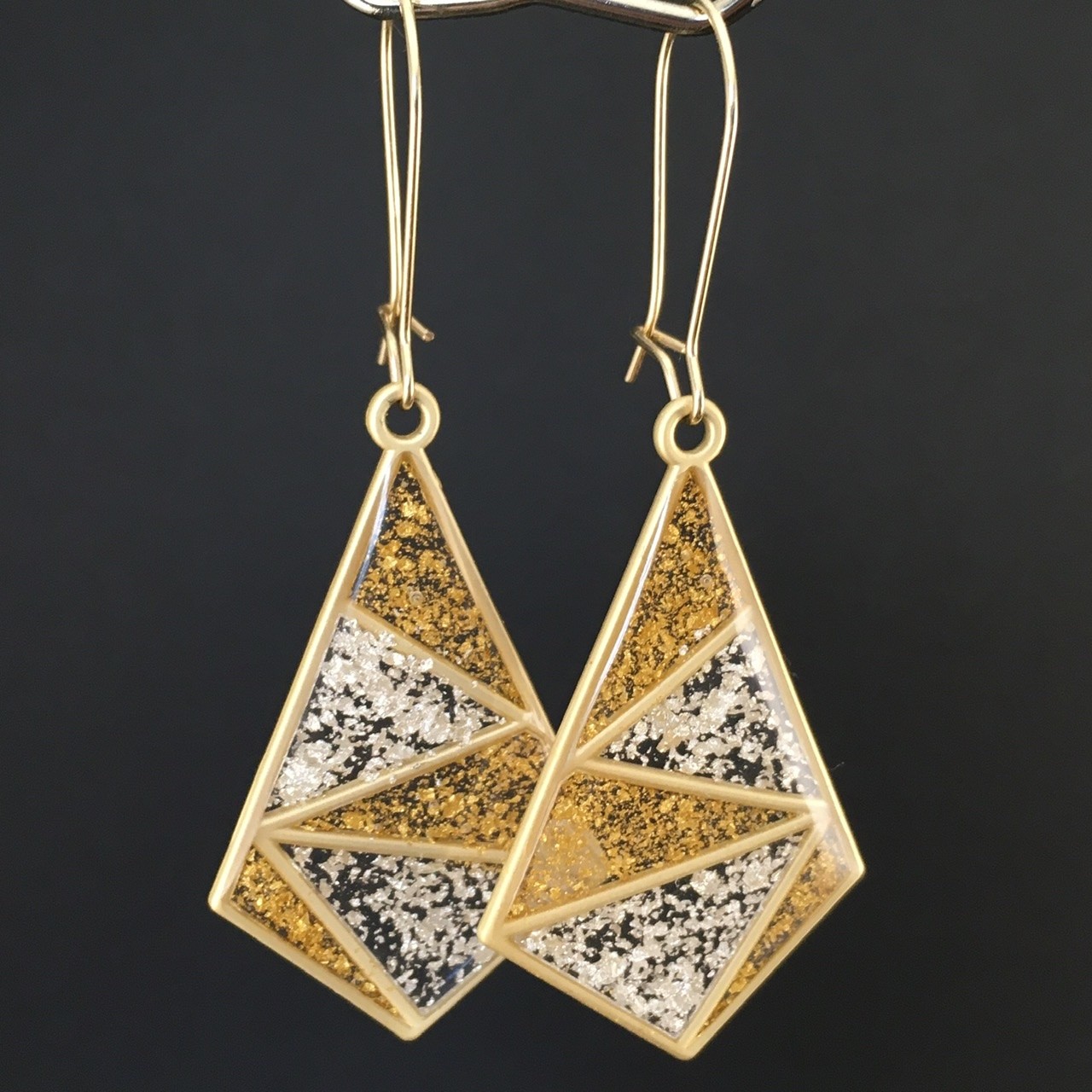 Boucles d'oreilles cerf-volant doré mat cloisonné inclusion feuille d’or, d'argent ou fleurs - Longueur des bouclesd'oreilles : Crochets courts gold filled, Modèle : 1