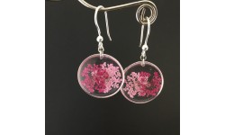 Boucles d'oreilles fleurs rose et fuchsia en suspension cercles argentées